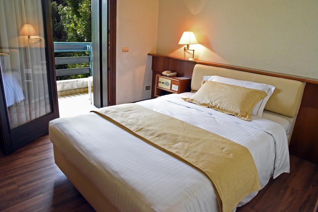 Hotel Bellavista Montebelluna Luaran gambar