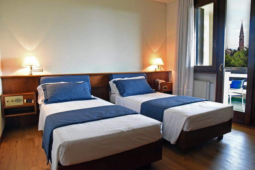 Hotel Bellavista Montebelluna Luaran gambar